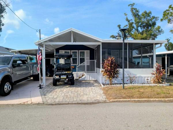 Photo 1 of 2 of home located at 2206 Chaney Drive, Lot 414 Ruskin, FL 33570