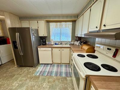 Photo 2 of 8 of home located at 2425 Harden Blvd Lakeland, FL 33803