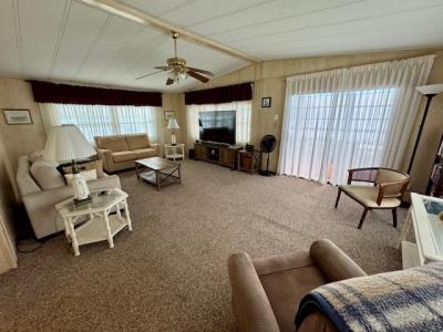 Photo 4 of 8 of home located at 2425 Harden Blvd Lakeland, FL 33803