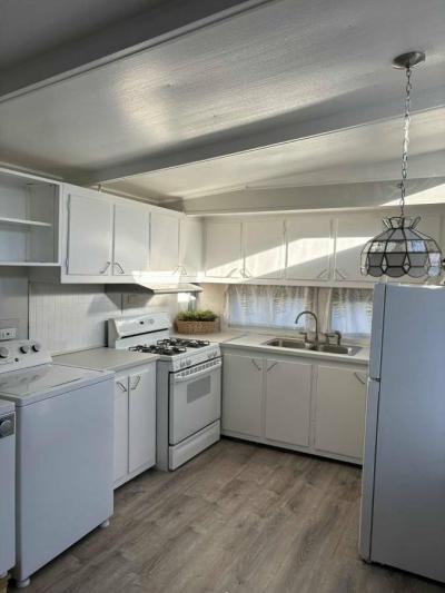 Photo 2 of 8 of home located at 466 Newbury St Unit 20 Danvers, MA 01923