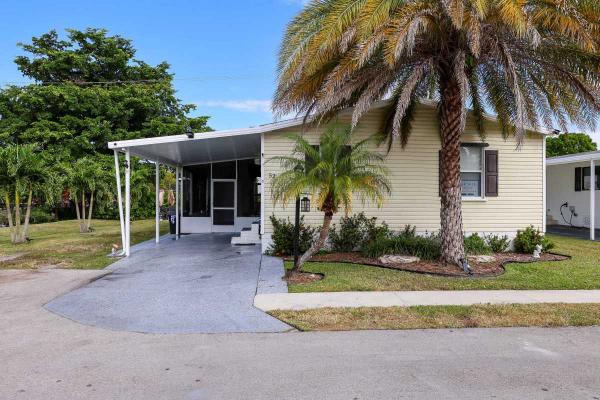 1988 Fleetwood  Sunpoint Manufactured Home