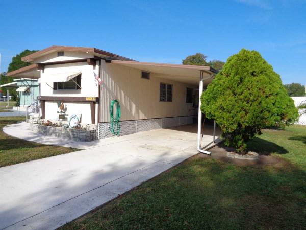 Photo 1 of 2 of home located at 1015 Fountainview S Lakeland, FL 33809