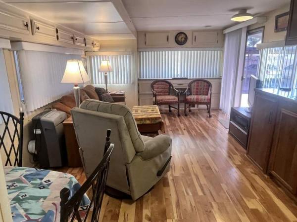 1981 TRAD Manufactured Home