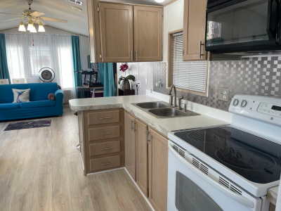 Photo 5 of 15 of home located at 7125 Fruitville Rd 1403 Sarasota, FL 34240