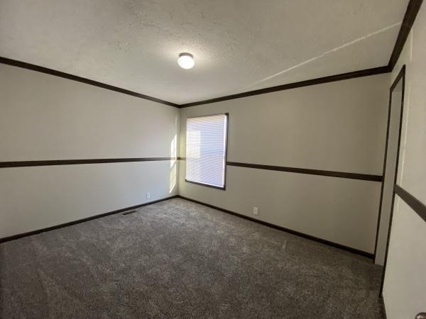 2019 CHAMPION RA2856207 Mobile Home