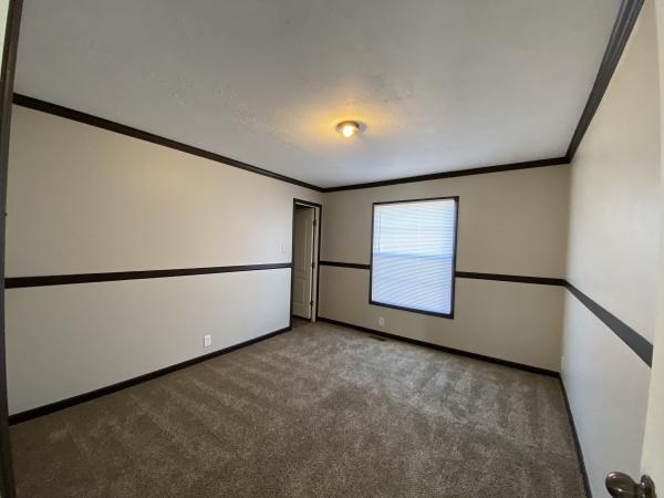 2019 CHAMPION RA2856207 Mobile Home