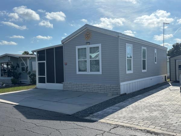 2017 Champion RH1351Z Mobile Home