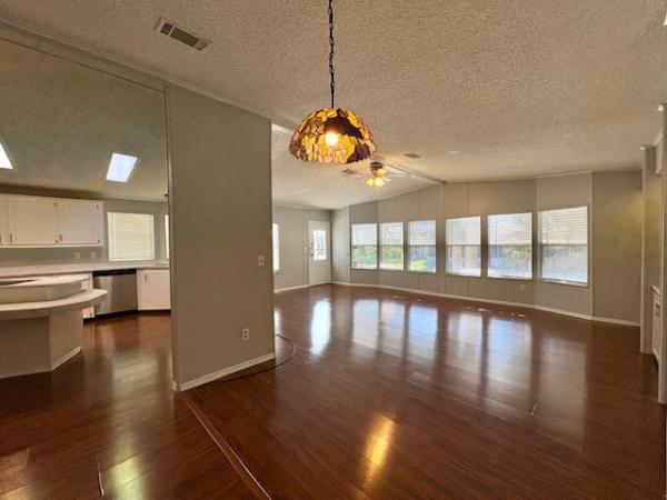 1992 Chan Mobile Home