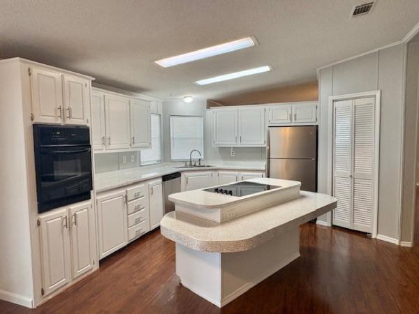 1992 Chan Mobile Home