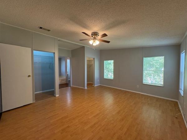 1992 Chan Mobile Home