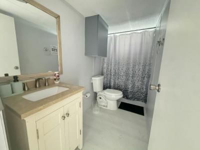 Photo 4 of 9 of home located at 6688 Stardust Lane Orlando, FL 32818