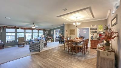 Photo 4 of 18 of home located at 410 Palmer Dr Lady Lake, FL 32159