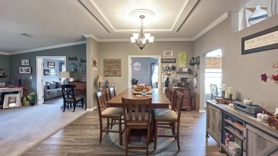 Photo 5 of 18 of home located at 410 Palmer Dr Lady Lake, FL 32159