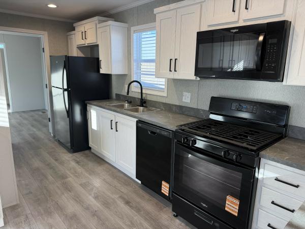 2026 Champion RAP1656H22208 Mobile Home