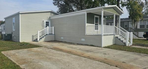 2019 CHAMPION MERIT COMMUNITY (O-S) Manufactured Home