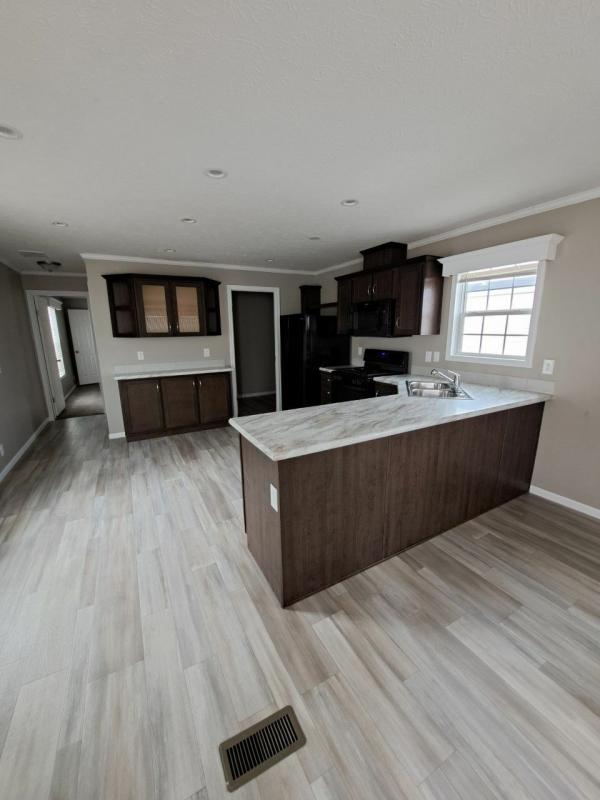 2020 Champion Dutch Diamond II Mobile Home