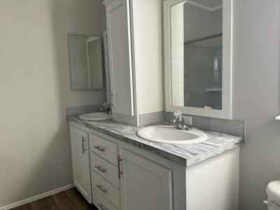 Photo 5 of 20 of home located at 492 Driftwood Drive Ellenton, FL 34222