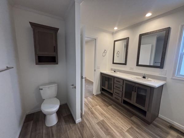 2022 CHAMPION RA2860SH1 Mobile Home