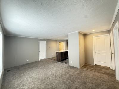 Photo 4 of 23 of home located at 10610 East St Rt 762 #180 #180B Lockbourne, OH 43137