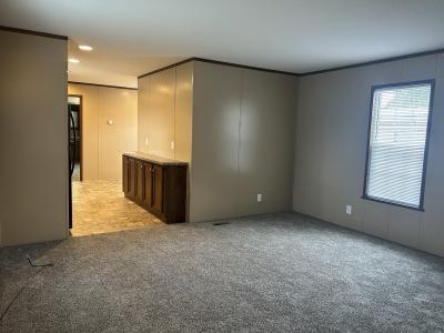 Photo 5 of 10 of home located at 5001 South Ave Lot 176 Toledo, OH 43615