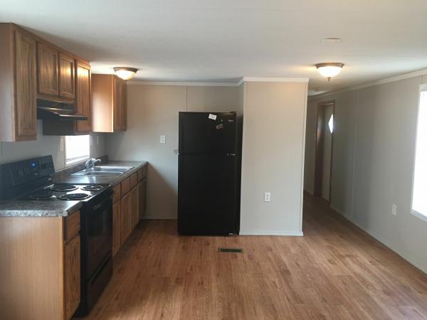 2005 Four Seasons Housing Four Seasons Autumn Manor Mobile Home