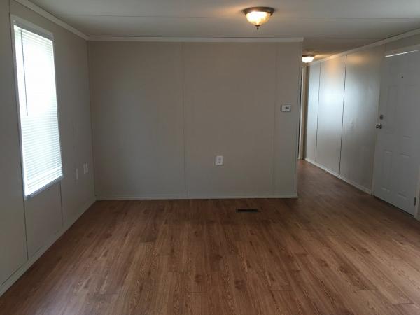 2005 Four Seasons Housing Four Seasons Autumn Manor Mobile Home