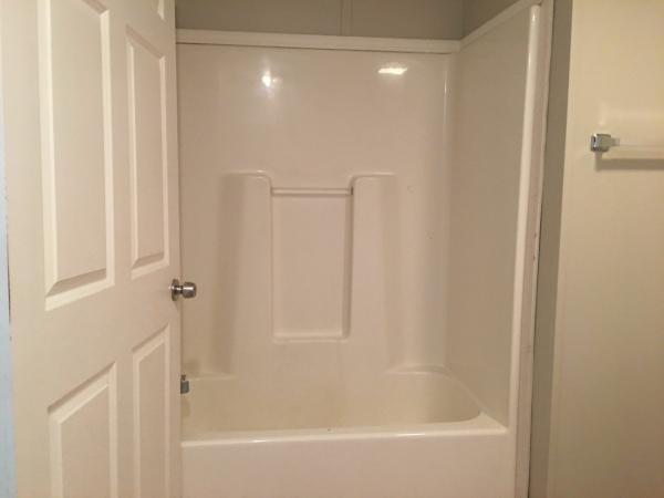 2005 Four Seasons Housing Four Seasons Autumn Manor Mobile Home