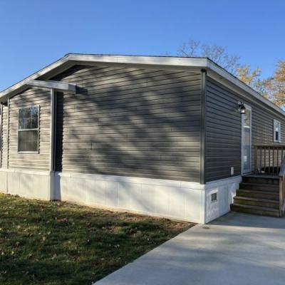 Photo 2 of 35 of home located at 2800 West Memorial Drive #0099 Muncie, IN 47302