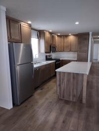 2025 Fairmont 19 430LE24603A  Home