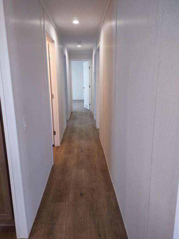 2025 Fairmont 19 430LE24603A  Home