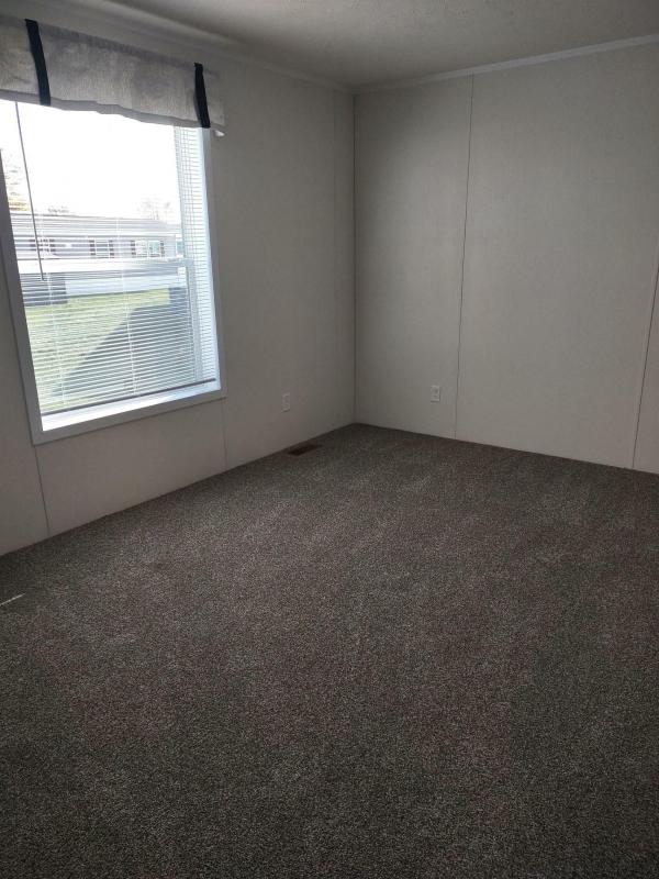 2025 Fairmont 19 430LE24603A  Home