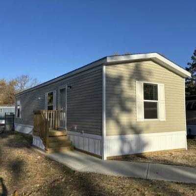 Mobile Home at 2800 West Memorial Drive #0086 Muncie, IN 47302