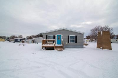 Photo 2 of 17 of home located at 907 North Frontier Trail Mandan, ND 58554