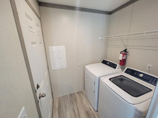 2023 Clayton Pulse 6616-E711  Home