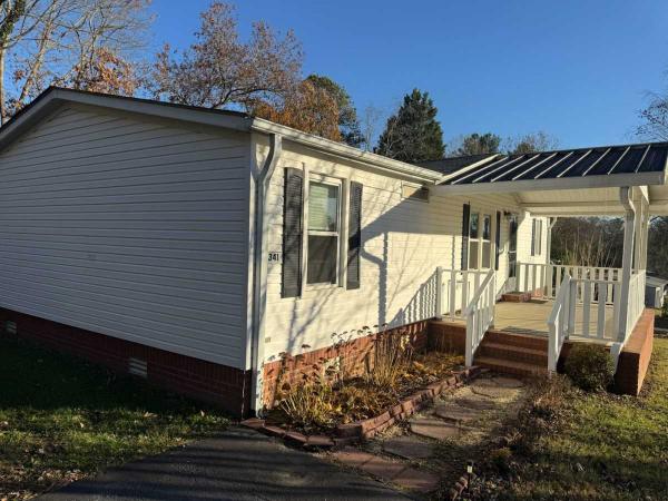 1990 Manufactured Home