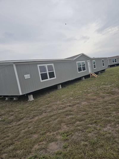 Photo 2 of 6 of home located at 14182 Hwy 77 N Victoria, TX 77904