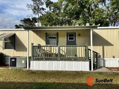 Photo 5 of 45 of home located at 6407 SE 108th St Lot 40 Belleview, FL 34420