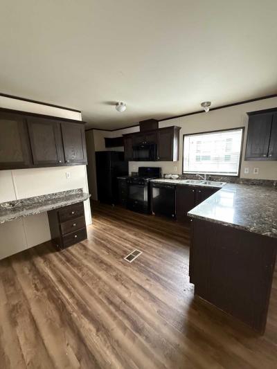 Mobile Home at 367 Parker Lake Dr Oxford, MI 48371