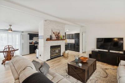 Photo 5 of 27 of home located at 5552 Plumeria Kalamazoo, MI 49009