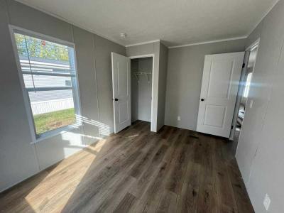 Mobile Home at 206 Sunset Ln Hiawatha, Ia Hiawatha, IA 52233