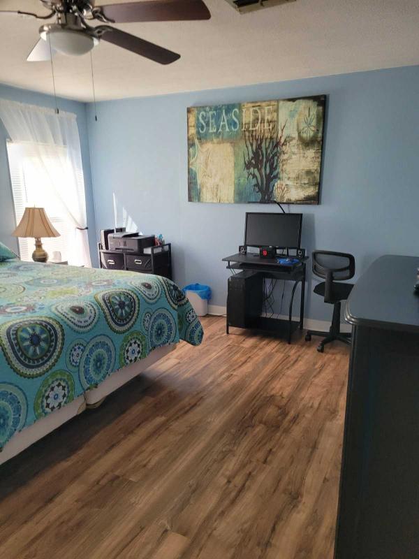 1983 Barrington Manufactured Home