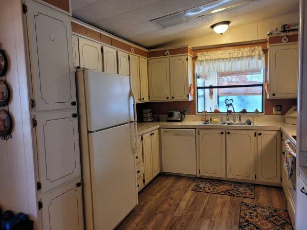 1983 Barrington Manufactured Home