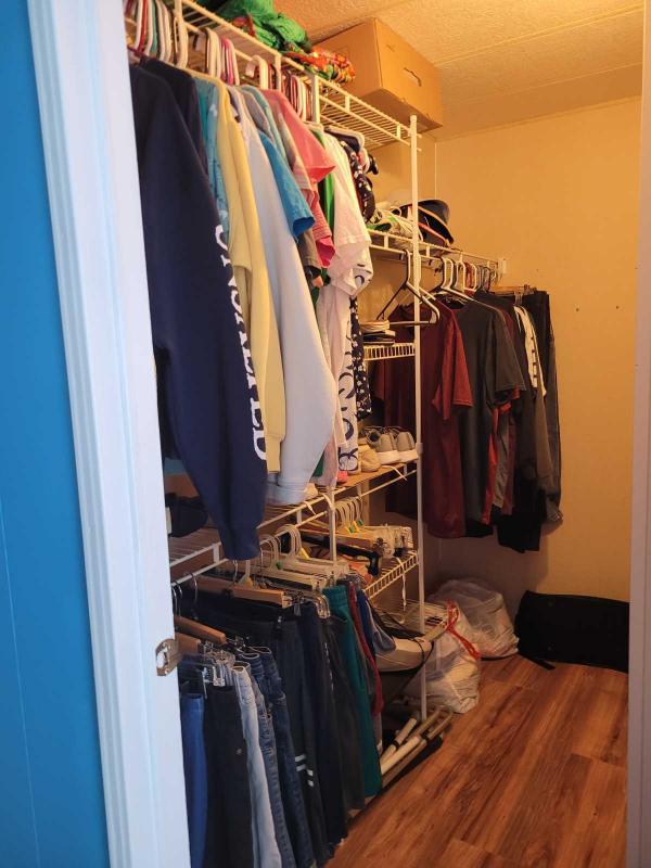 1983 Barrington Manufactured Home