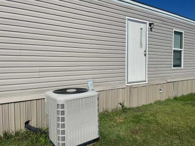 Photo 3 of 6 of home located at 912 Mesquite Street Alvin, TX 77511