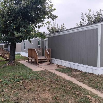 Photo 5 of 14 of home located at 2501 Martin Luther King Dr #709 San Angelo, TX 76903