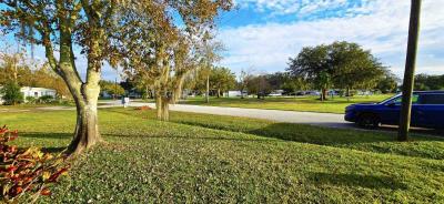 Photo 4 of 47 of home located at 4185 Scotland Rd Kissimmee, FL 34746