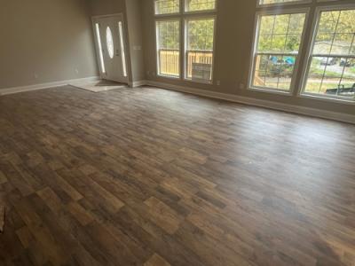 Photo 4 of 13 of home located at 2828 Powells Crk Pikeville, KY 41501