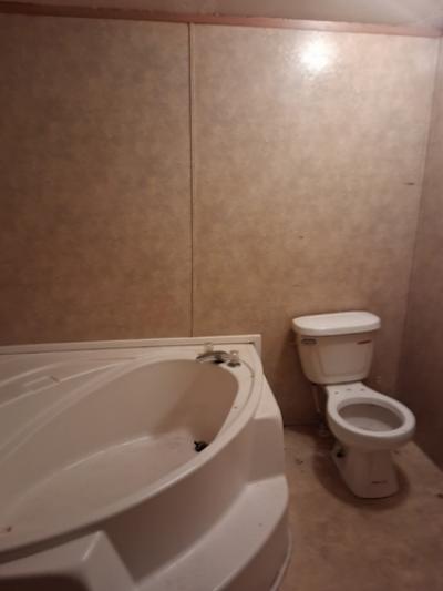 Mobile Home at 103 Parkwood Drive Ashley, OH 43003