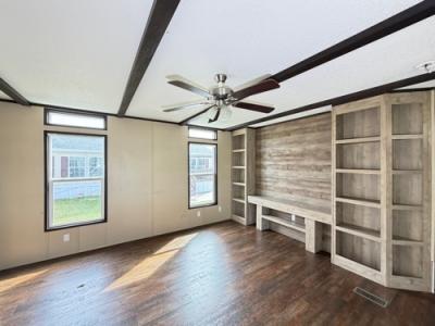 Photo 4 of 11 of home located at 331 Gordy Rd Trlr 14 Bacliff, TX 77518