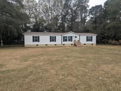 Mobile Home at 420 Lake Edisto Rd Orangeburg, SC 29118